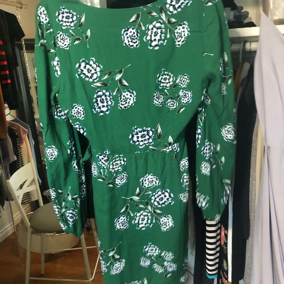 Wrap dress - Picture 3 of 4